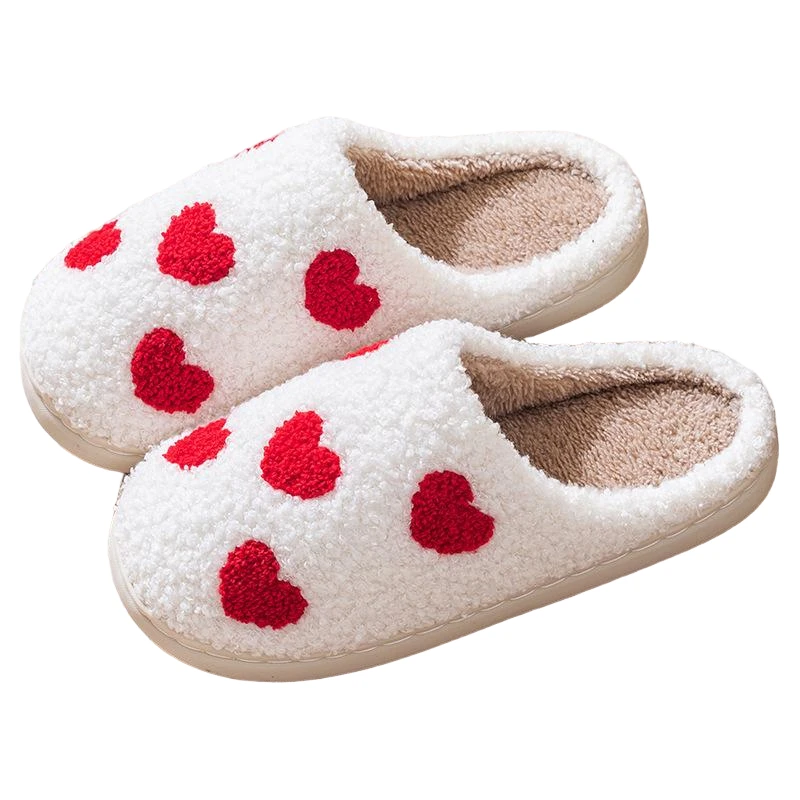 Chaussons d'intérieur doux et moelleux en polaire pour femmes, tendance et mignons, en forme de cœur